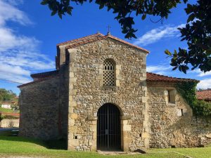 Iglesia Prerrománica de Santianes
